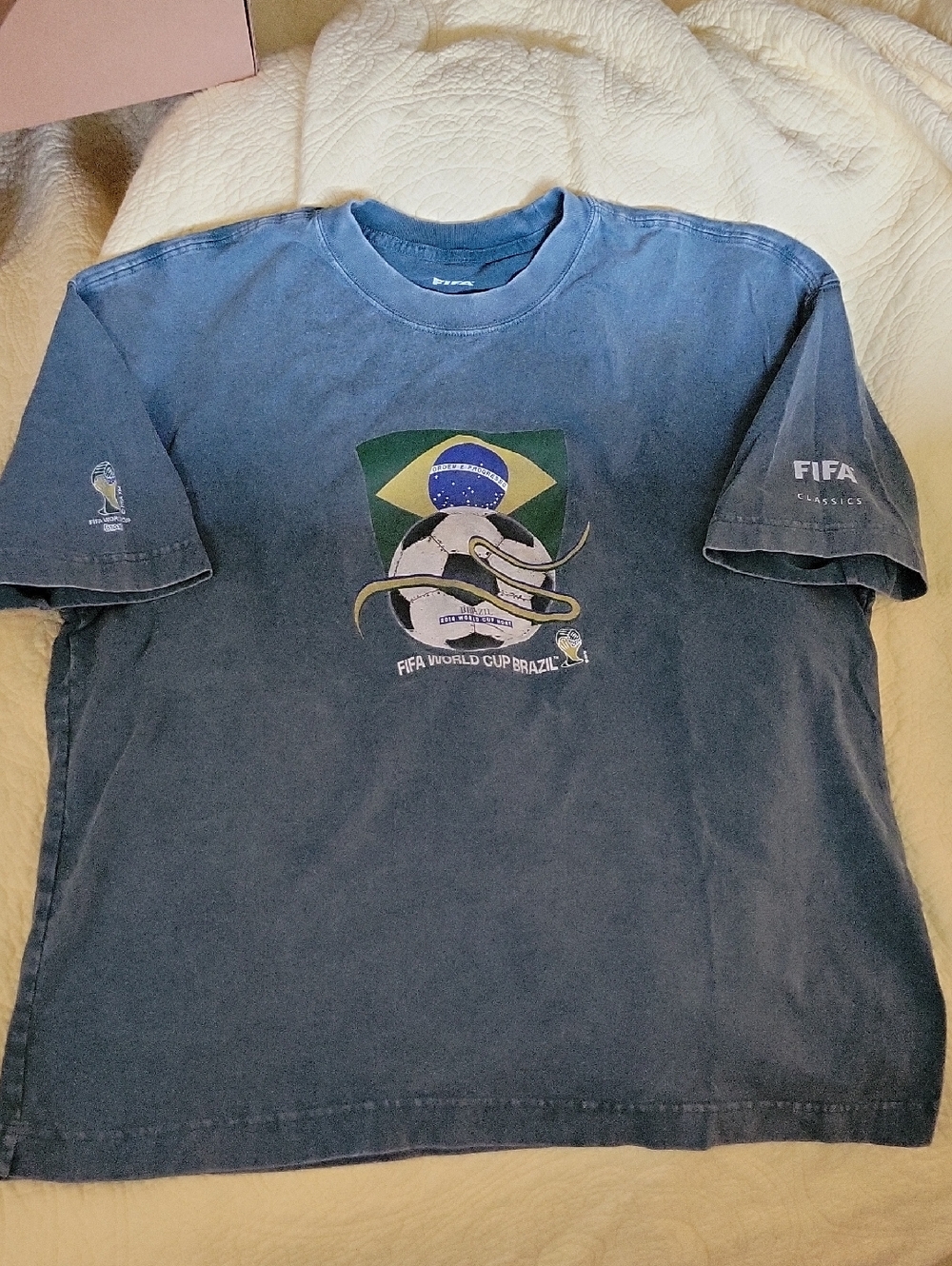 Hollister World Cup Brazil Green Graphic Men's T-Shirt XL Heavyweight Soft Wash